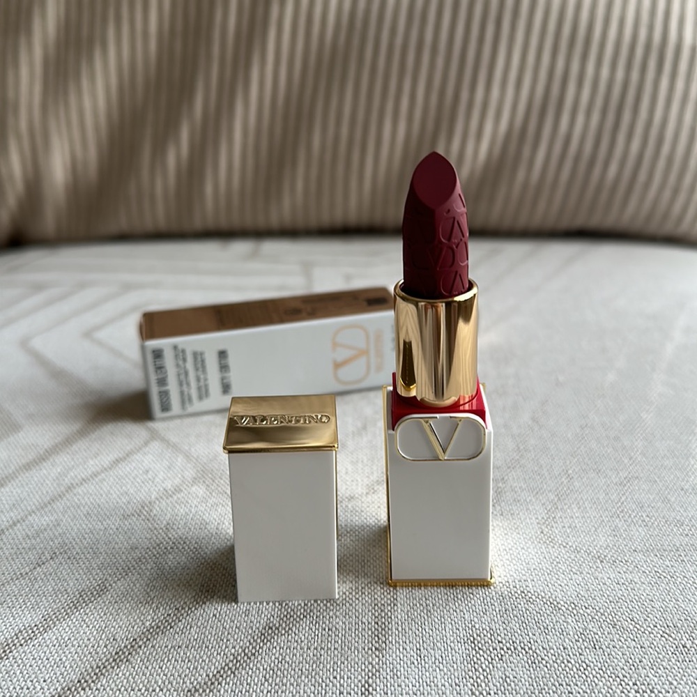 ROSSO VALENTINO EXCLUSIVE PARTY EDITION LIPSTICK undressed velvet matte 111A
